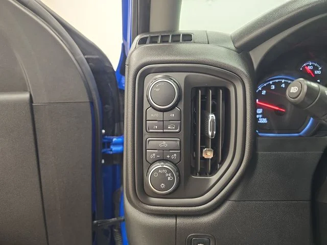 Used 2025 Rip Tide Blue Chevrolet Custom image 31