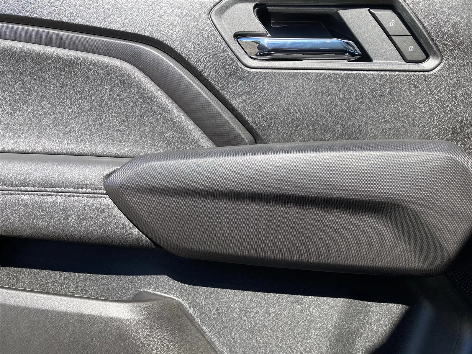 New 2026 Onyx Black GMC Elevation image 21