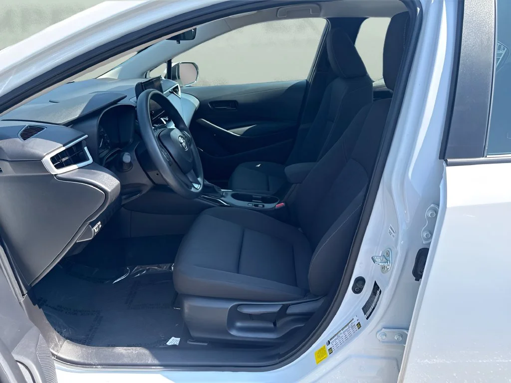 Used 2025 White Toyota LE image 9