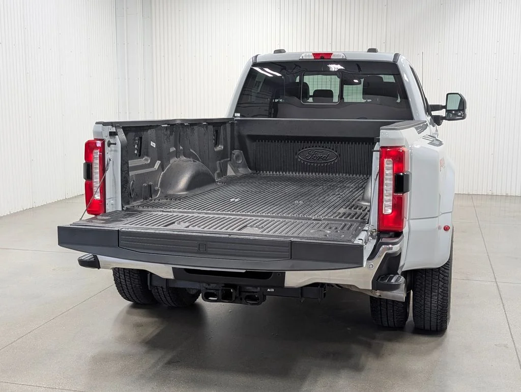 Used 2025 Avalanche Ford Lariat image 25