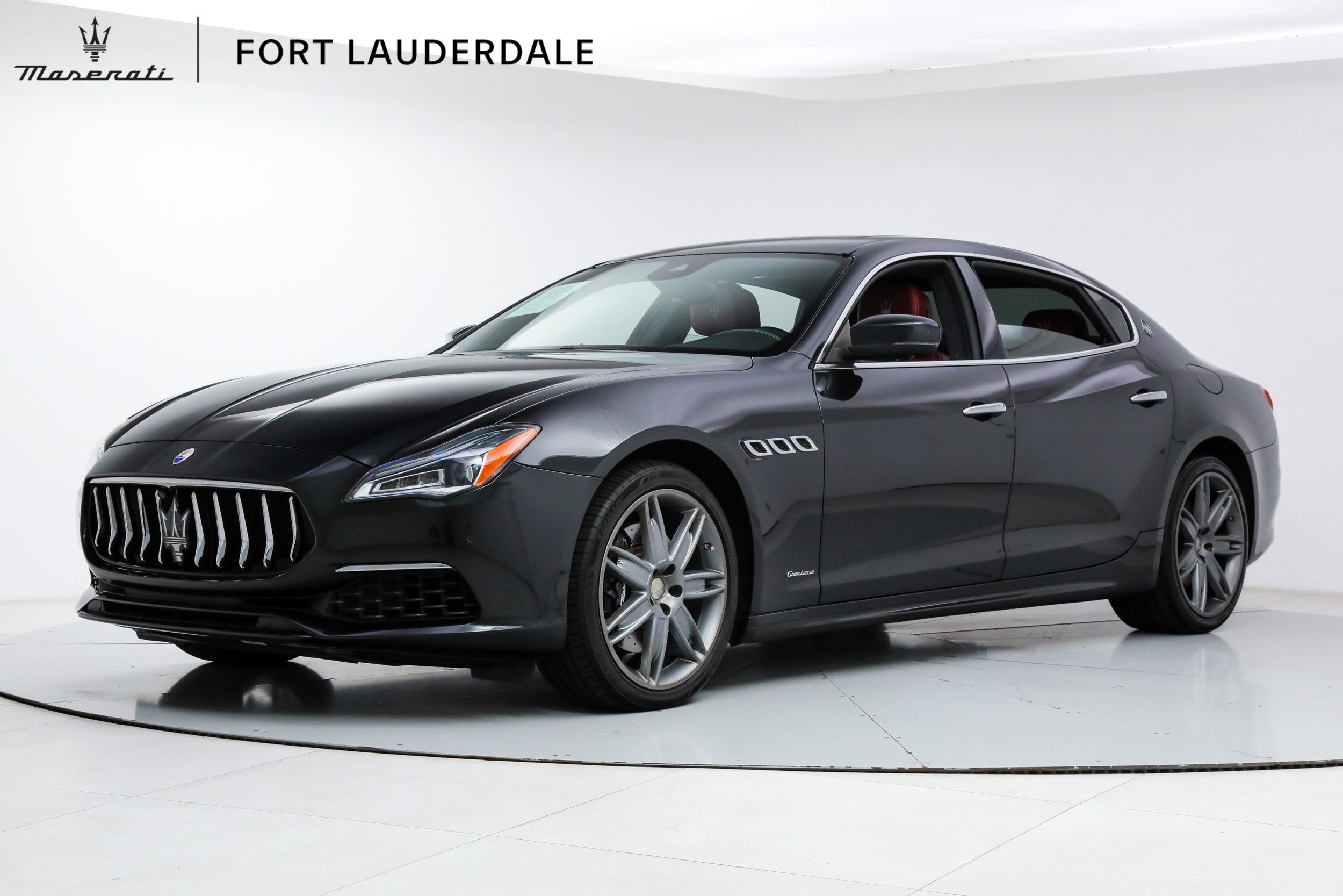 Used 2018 Black Maserati S Q4 GranLusso image 1