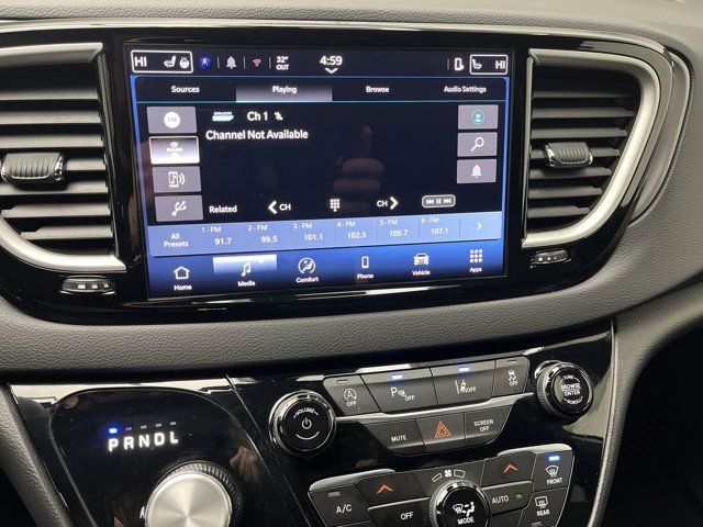 2025 Chrysler Pacifica Select - Photo 17