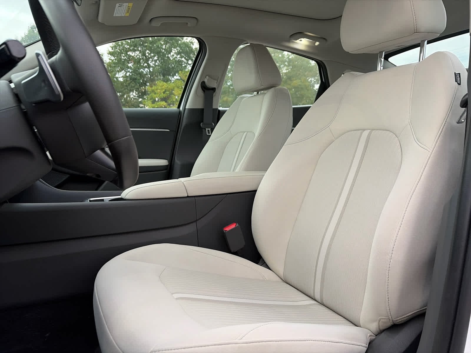 Used 2024 Serenity White Hyundai SEL image 5