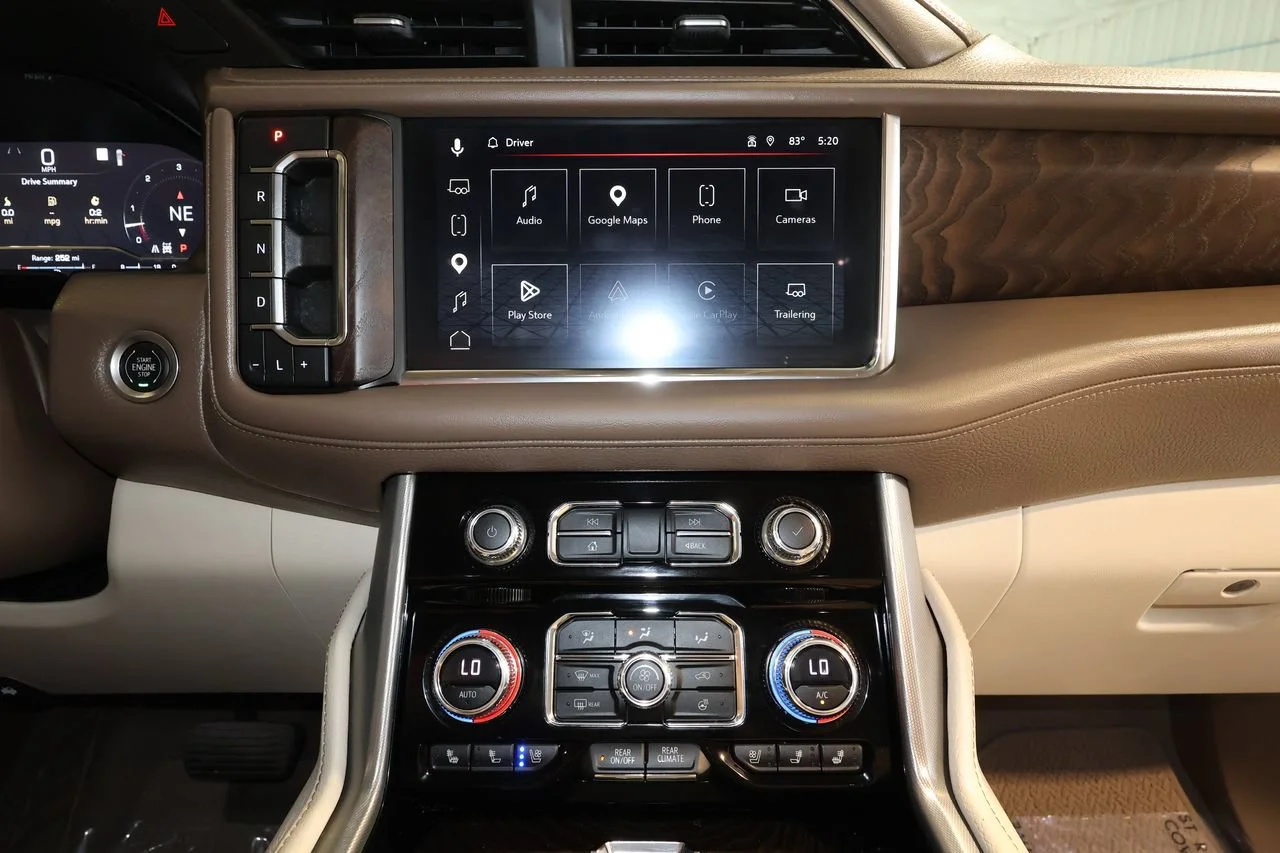 2023 GMC Yukon Denali - Photo 16