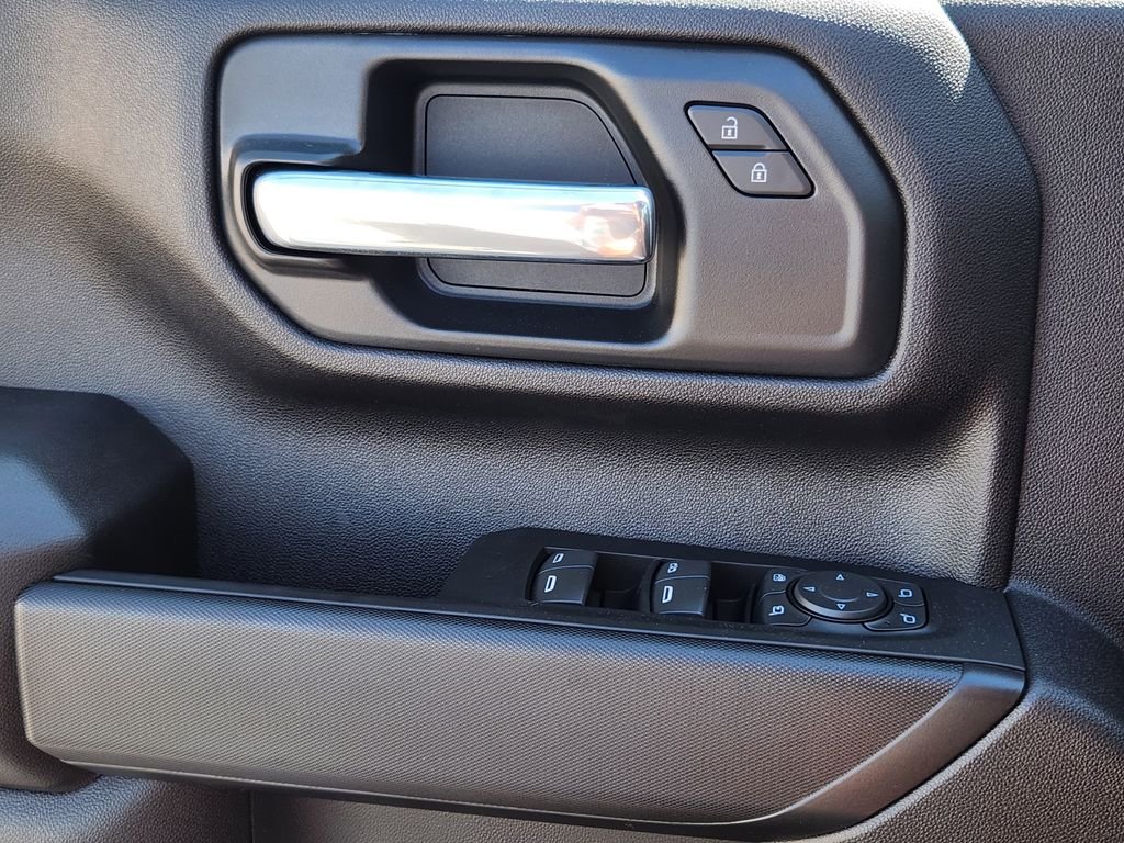 2025 GMC Sierra 3500HD Pro - Photo 9