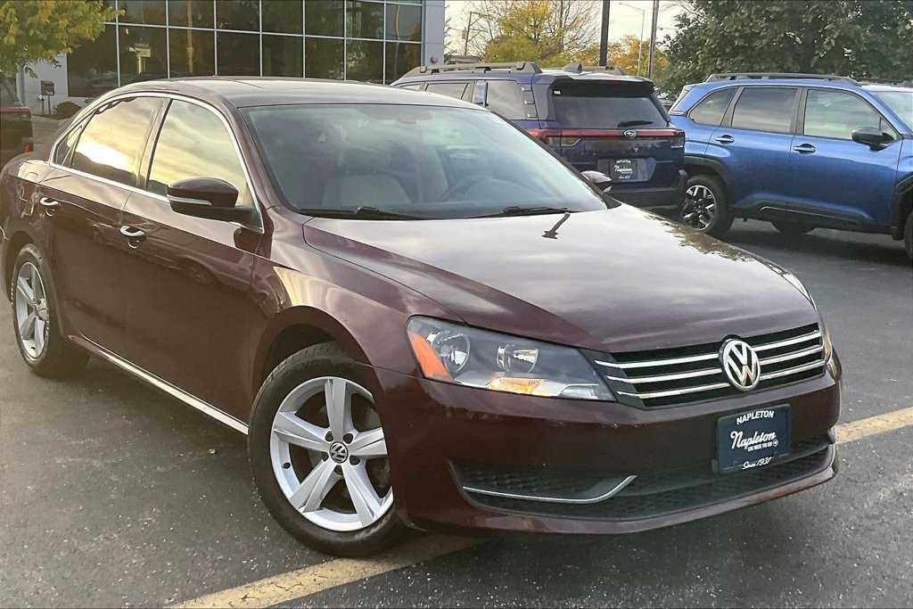 Used 2013 Red Volkswagen 2.5 SE image 38