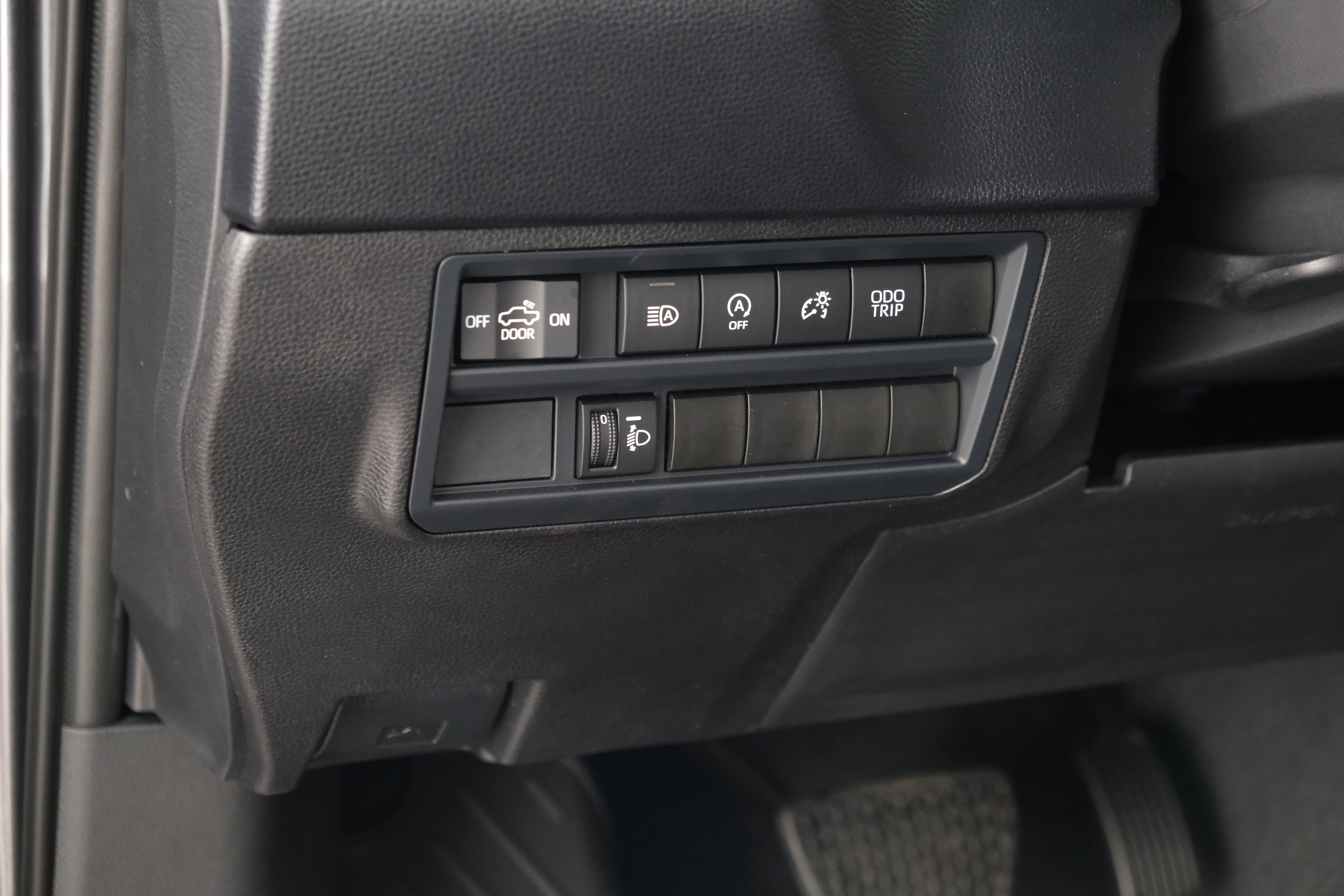 2026 Toyota Tundra SR5 - Photo 27