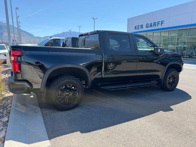 Used 2022 Black Chevrolet ZR2 image 4