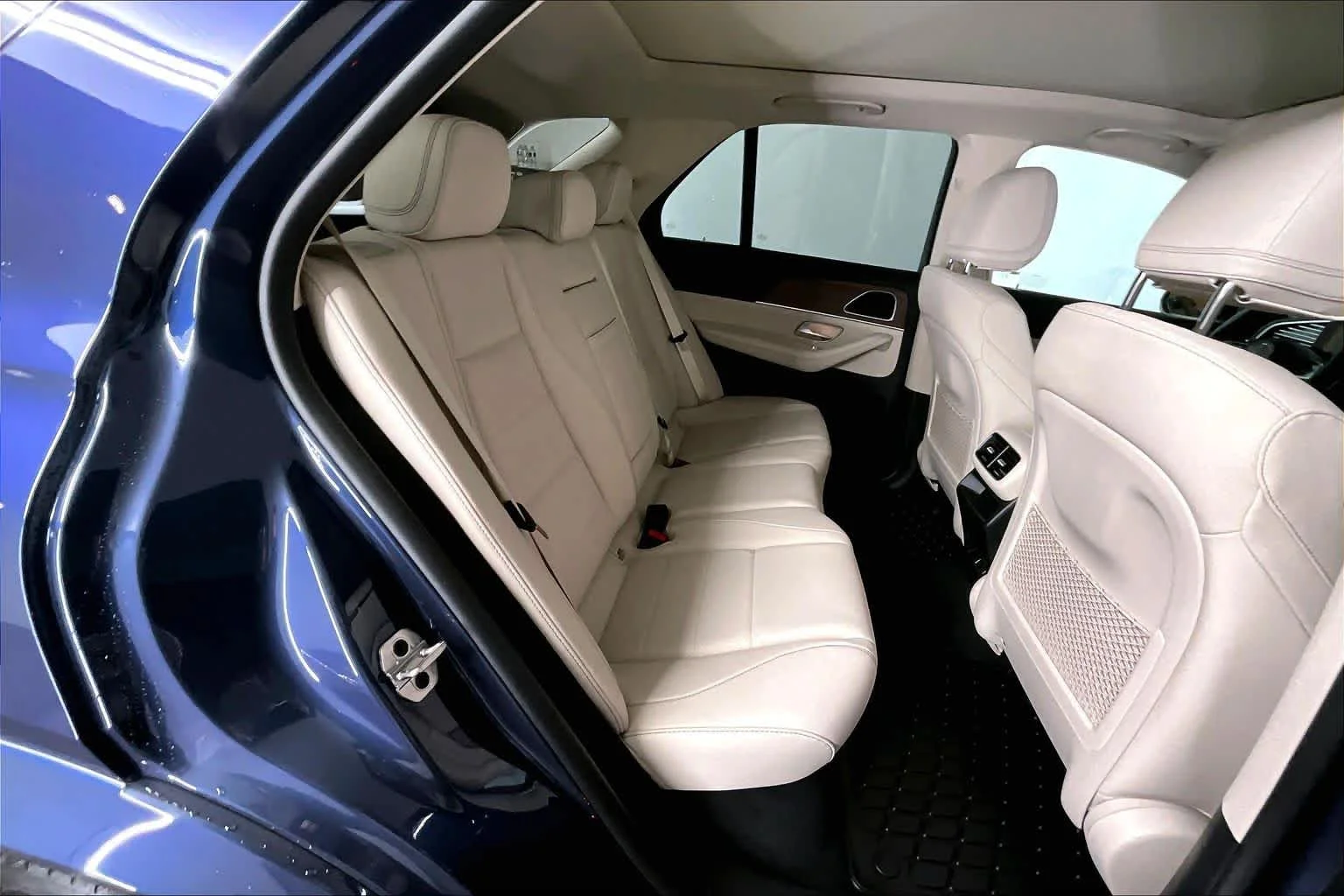 New 2026 Twilight Blue Metallic Mercedes-Benz GLE 350 image 19