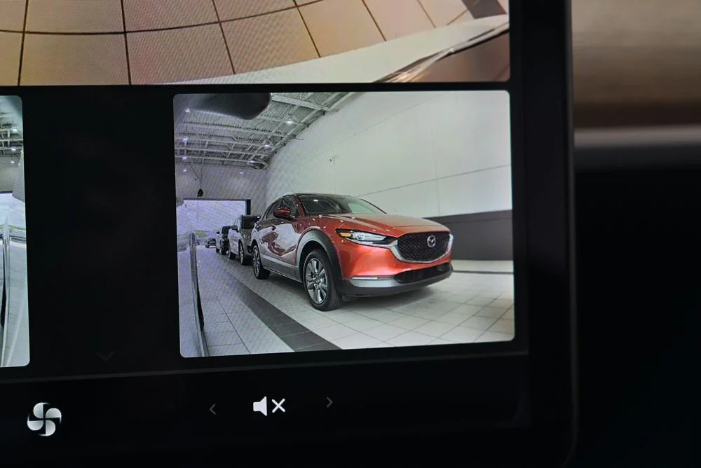 Used 2020  Tesla Long Range image 31