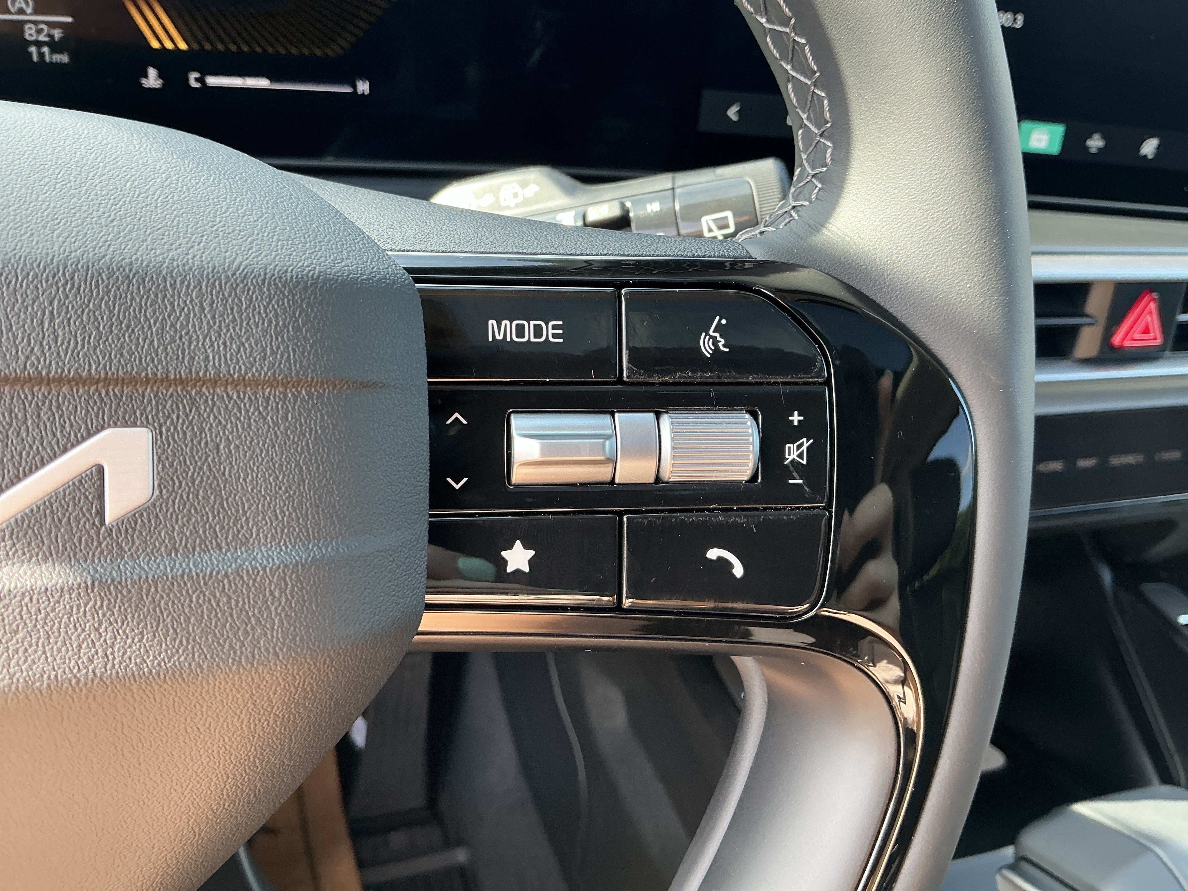 New 2026 Wolf Gray Kia S image 23