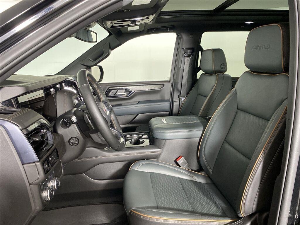 Used 2025 Onyx Black GMC AT4 image 13