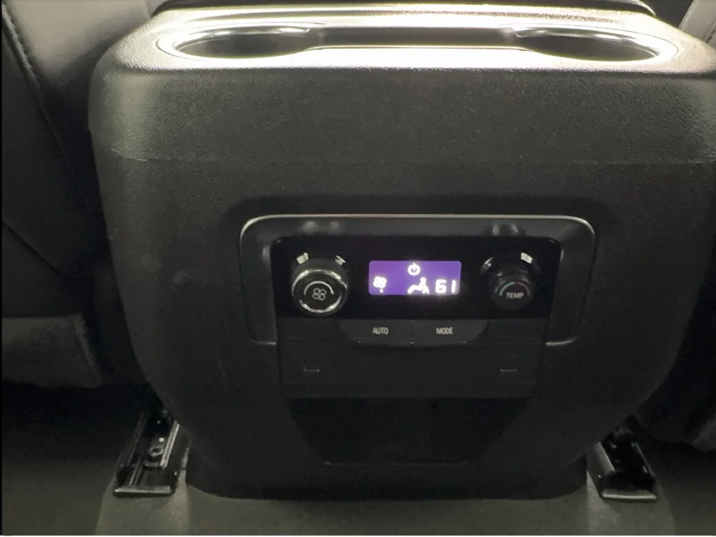 Used 2025 White Chevrolet LT image 23