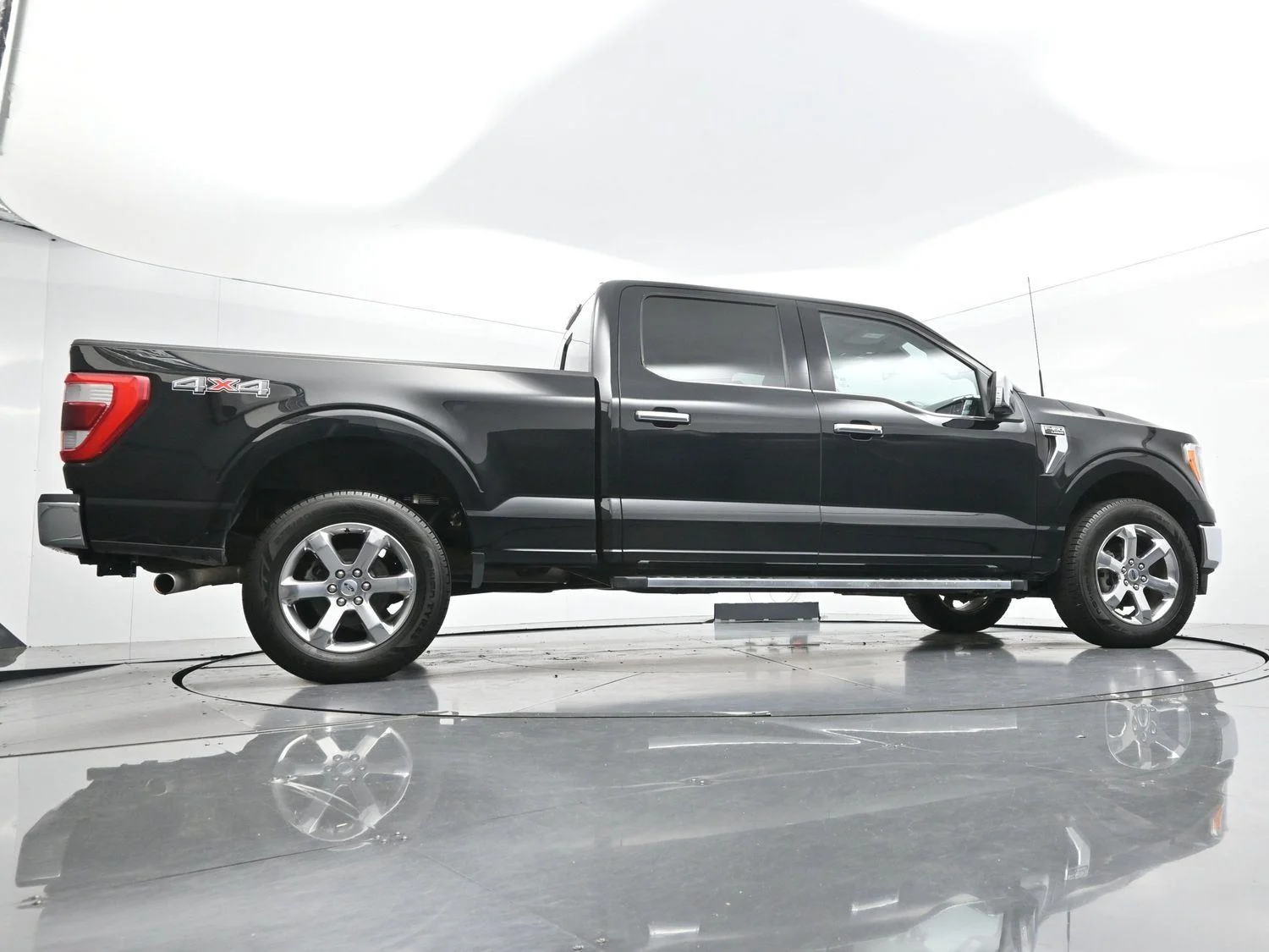 Used 2023 Black Ford XL image 52