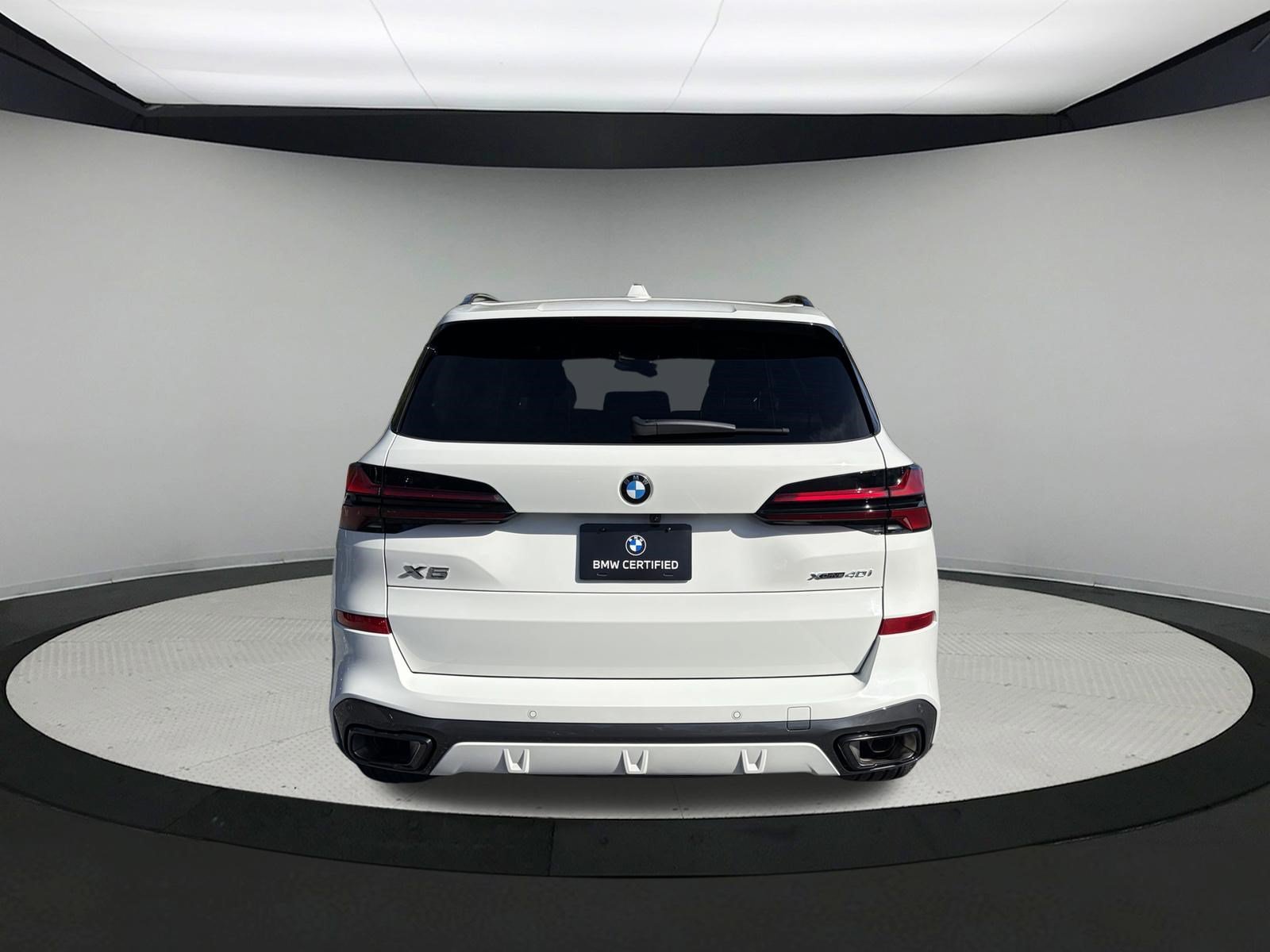 Certified Used 2026 Alpine White BMW xDrive40i image 6