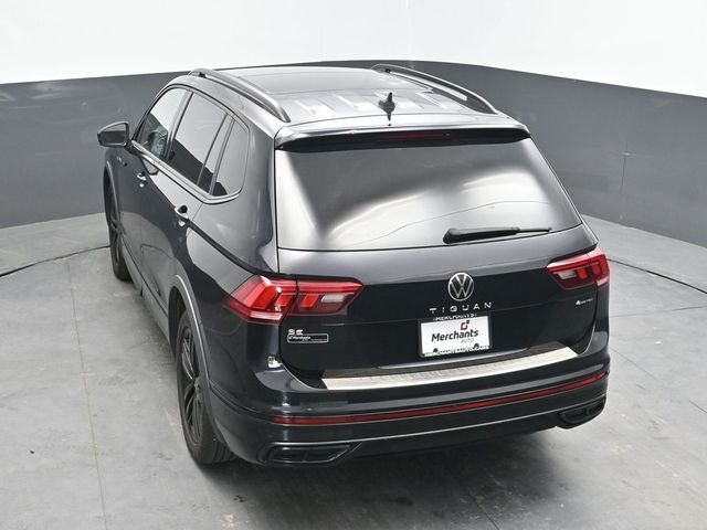 Used 2022 Black Volkswagen 2.0T SE R-Line Black image 21