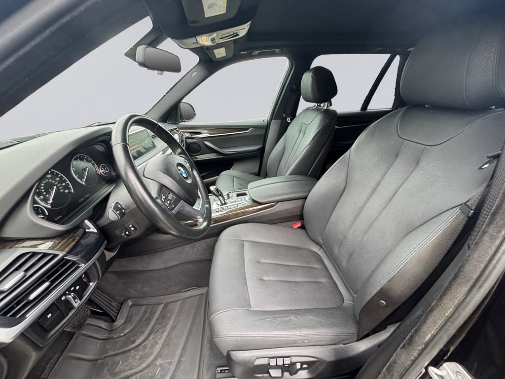 Used 2018 Black BMW xDrive40e image 10