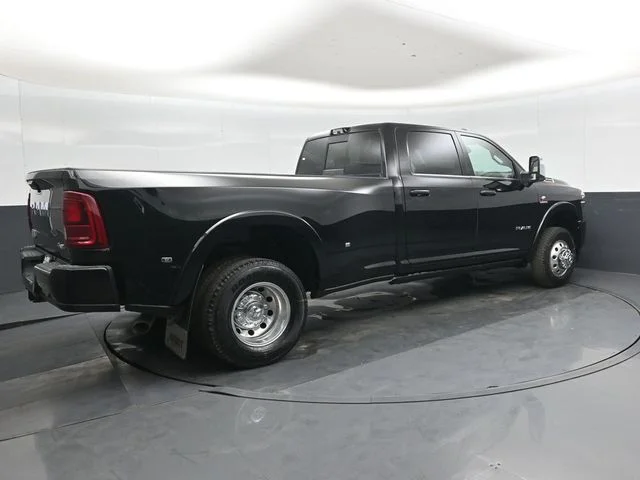 New 2026 Diamond Black Crystal Pearl-Coat Exterior Paint RAM Limited image 22