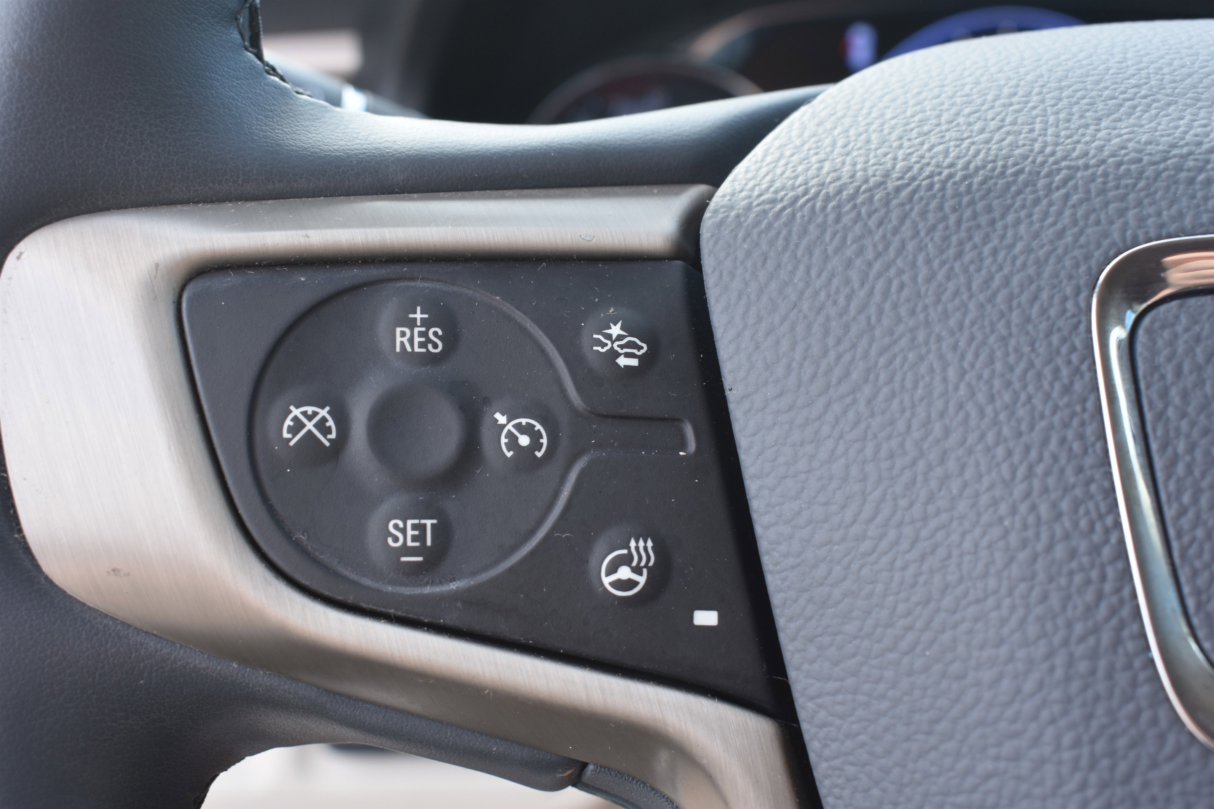 Used 2023 Summit White GMC Denali image 22