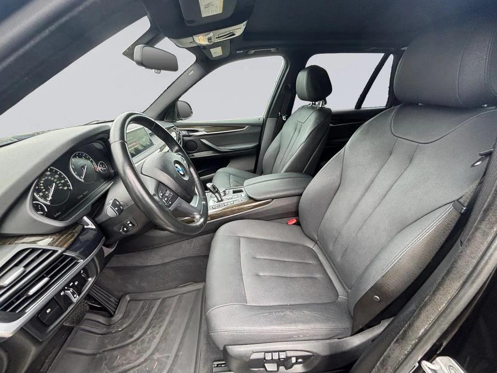 Used 2018 Black BMW xDrive40e image 10