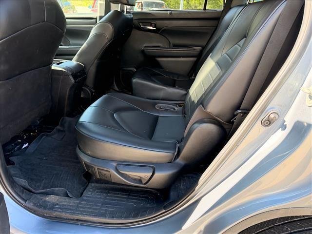 Used 2023 Moon Dust Toyota XLE image 11