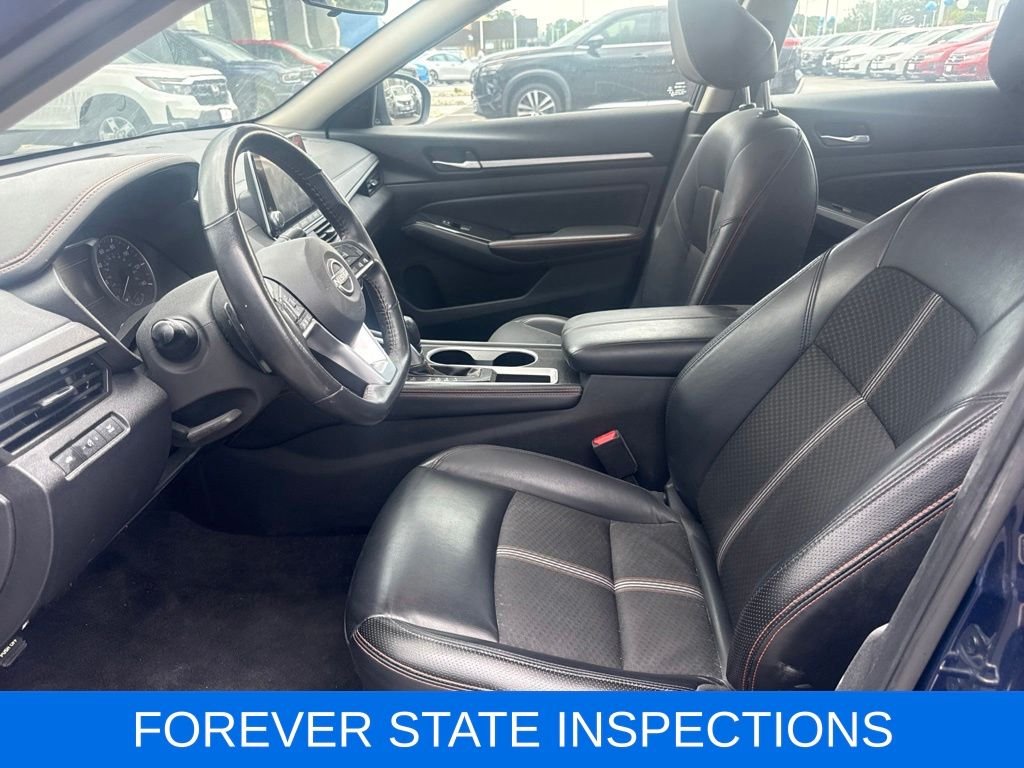 Used 2024 Blue Nissan 2.5 SR image 4