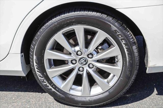 Certified Used 2017 BLIZZARD PEARL Toyota  image 9