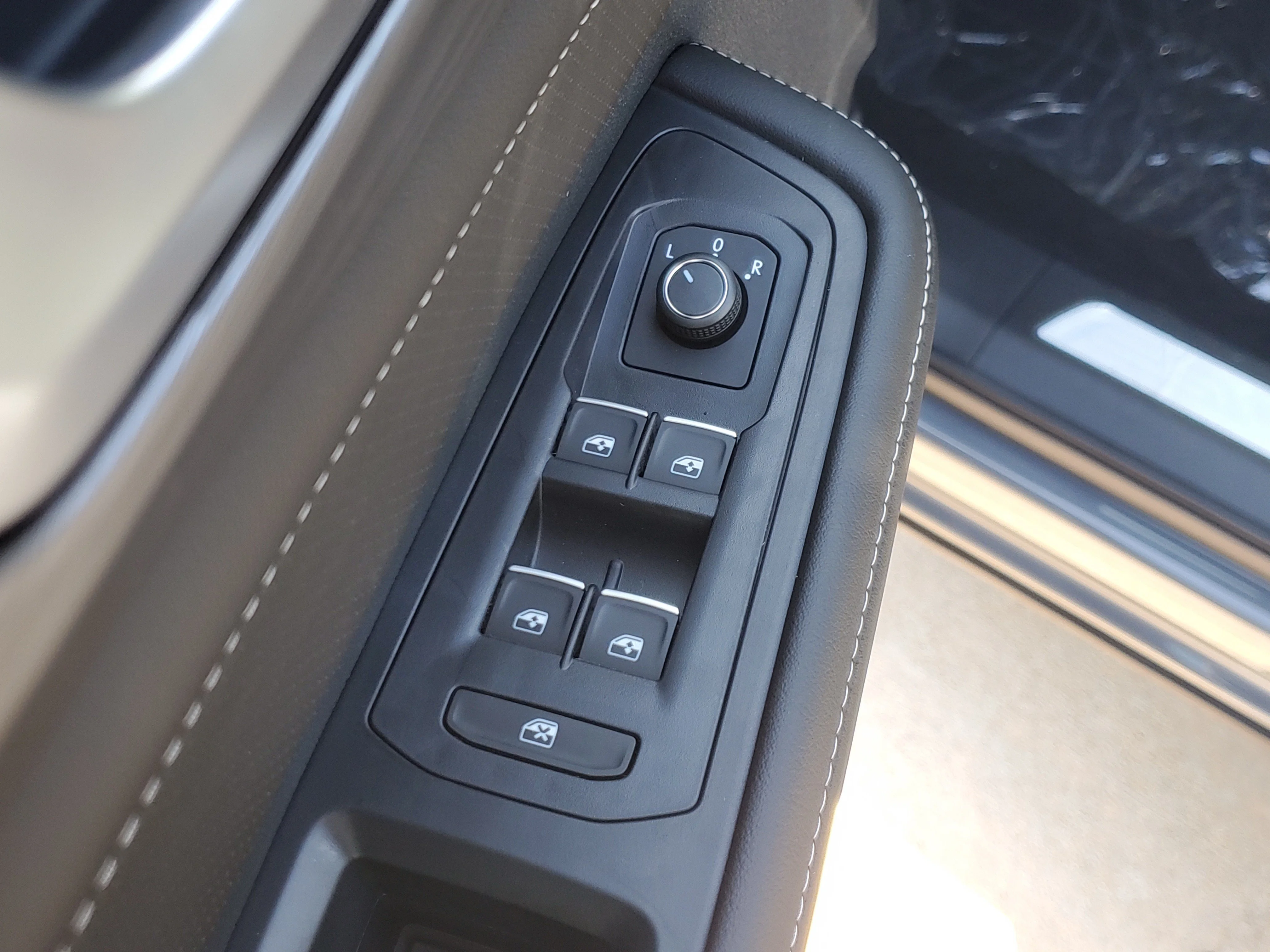 New 2026 Gray Volkswagen 2.0T SE w/Technology image 19