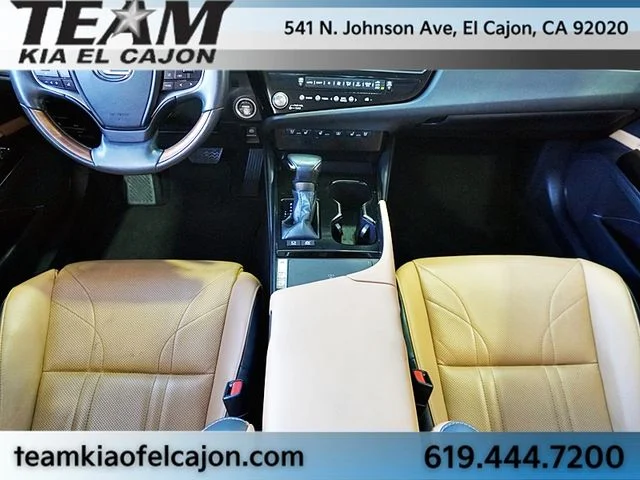 Used 2024 White Lexus 300h Ultra Luxury image 25