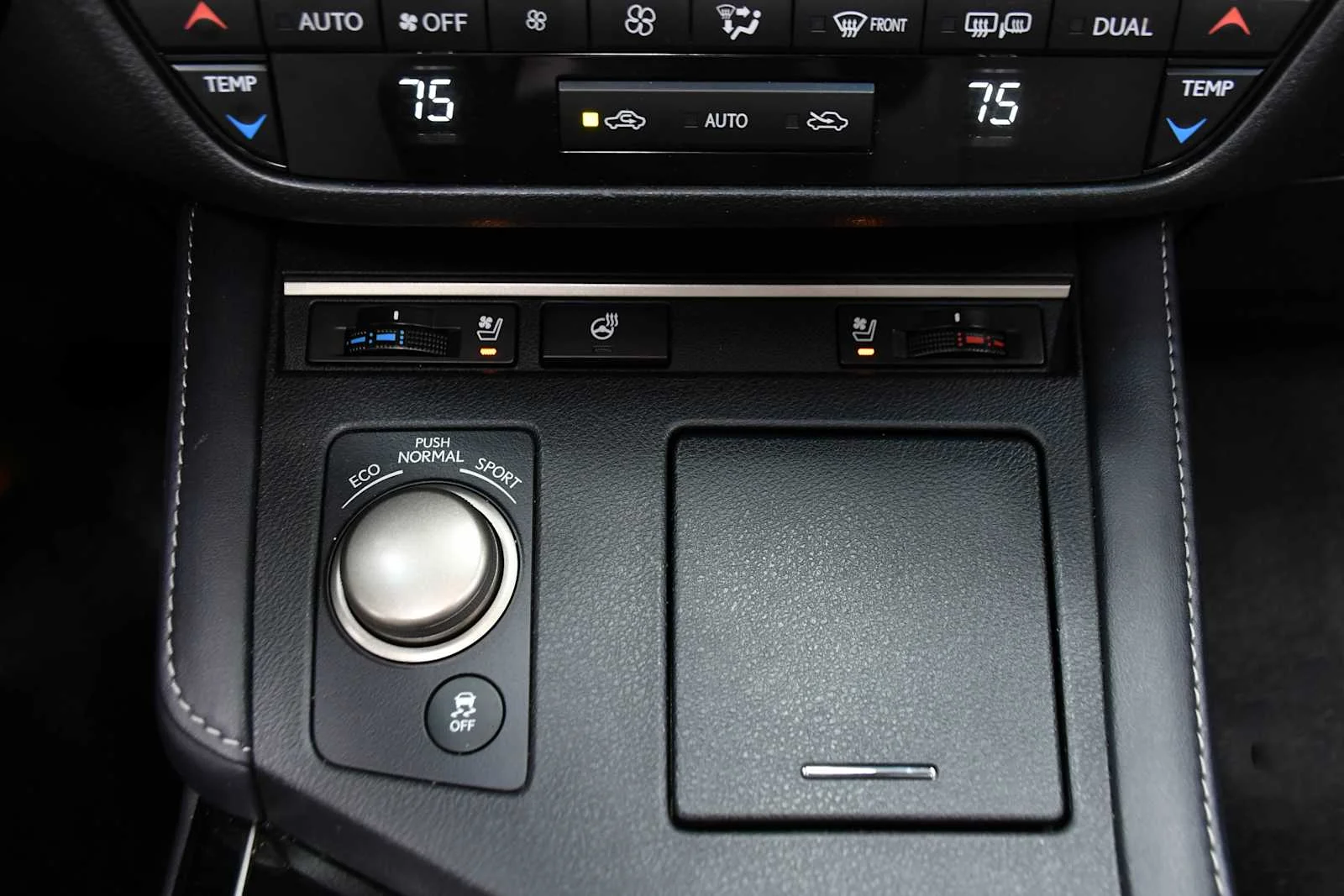 Used 2016 Obsidian Lexus  image 24