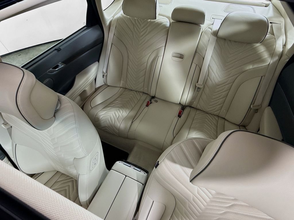 Used 2026 Capri Blue Genesis 2.5T Sport Prestige image 23