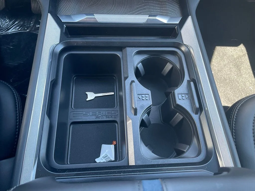 2025 Ford F-350 Super Duty Platinum - Photo 26