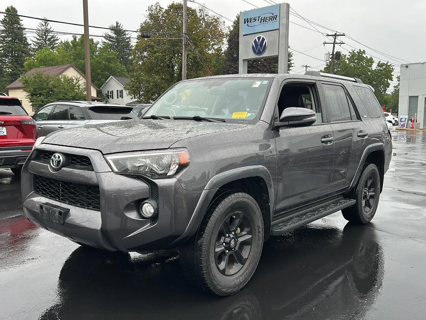 Used 2019 Magnetic Gray Metallic Toyota SR5 Premium image 3