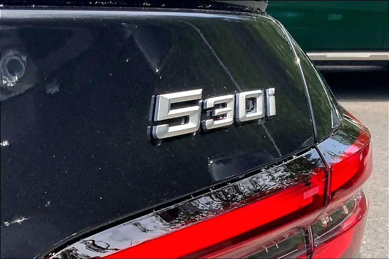 New 2027 Dark Graphite Metallic BMW 530i xDrive image 15