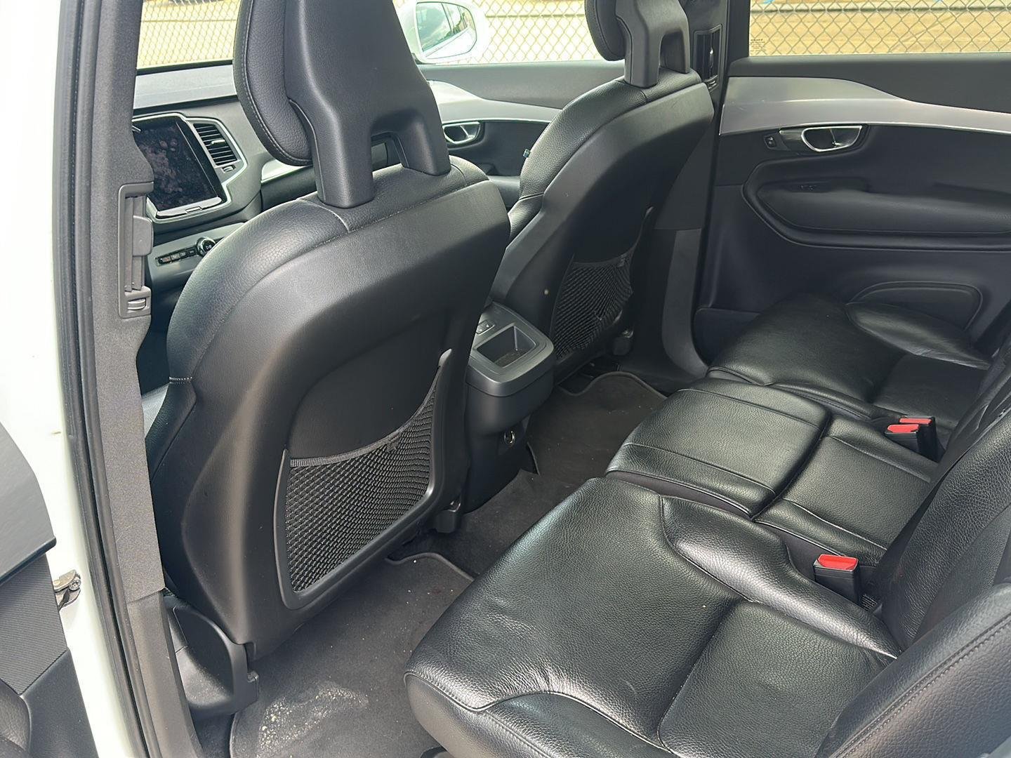 Used 2016  VOLVO T5MOMENT image 5