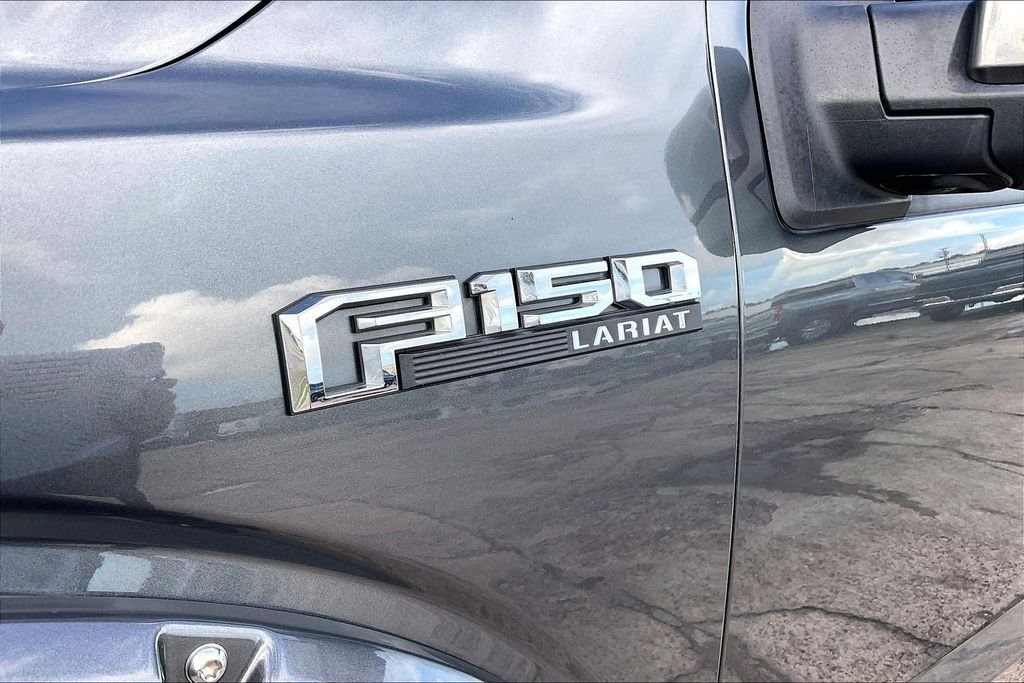 Used 2020 Magnetic Metallic Ford Lariat image 27