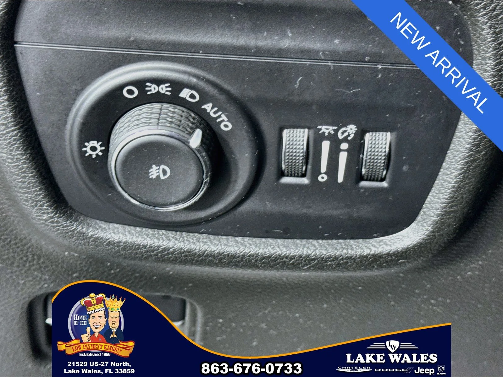 Used 2023 White Jeep Limited image 10