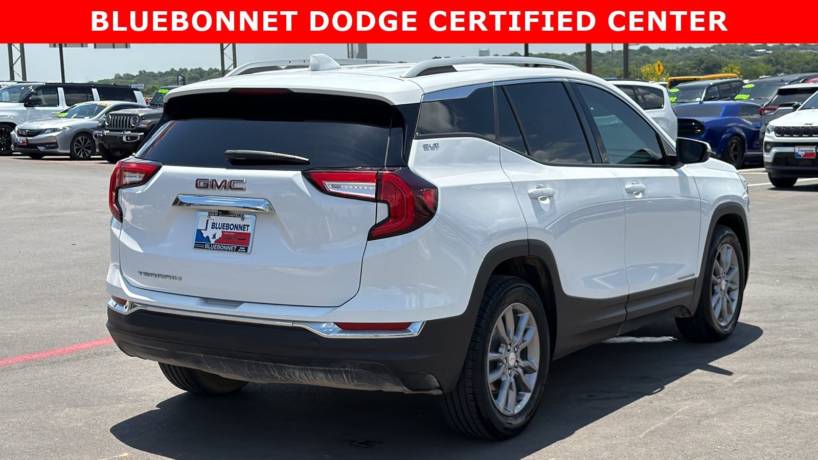 Used 2024 Summit White GMC SLT image 5