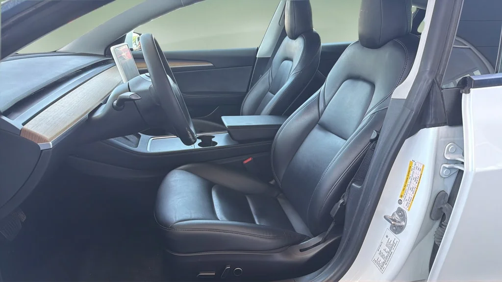 Used 2021 Pearl White Multi-Coat Tesla Standard Range Plus image 17