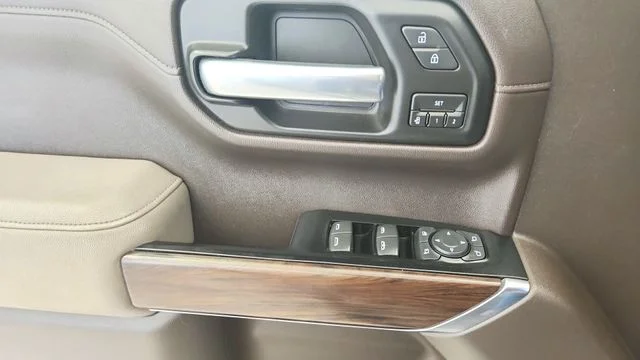 Used 2019 Smokey Quartz Metallic GMC SLT image 17