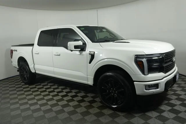 New 2026 Star White Metallic Tri-Coat Ford Platinum® image 1
