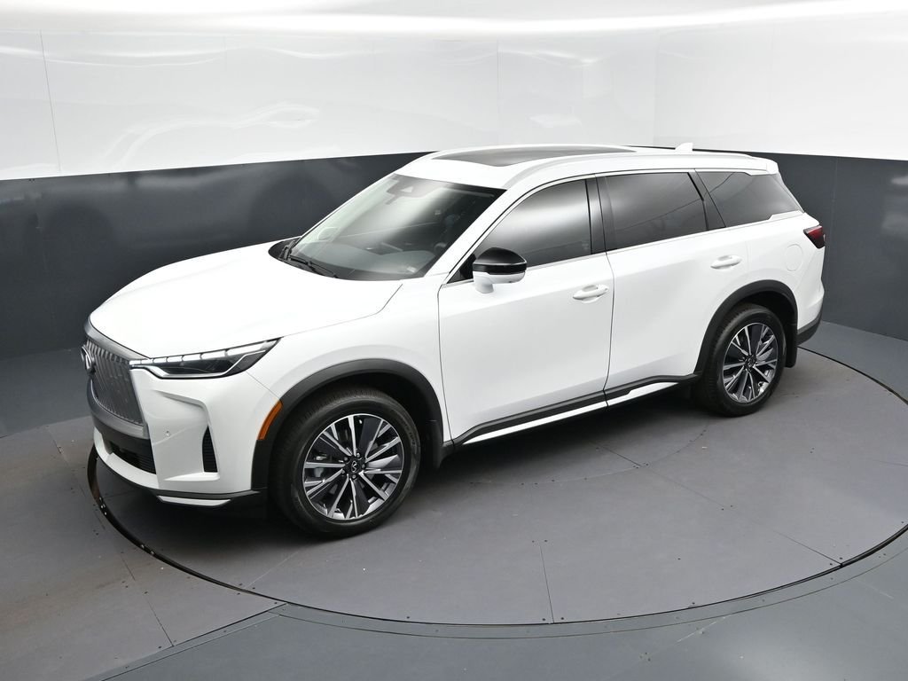 New 2026 RADIANT WHITE INFINITI Luxe FWD image 27