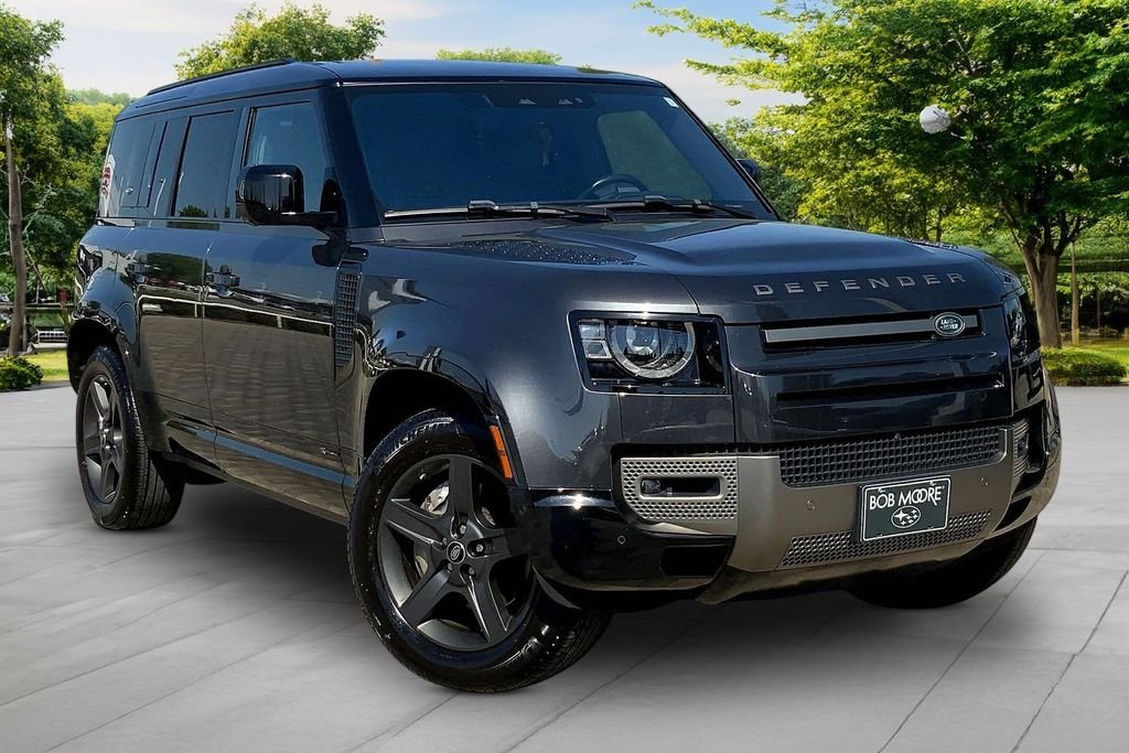 Used 2021 Gray Land Rover X-Dynamic HSE image 3