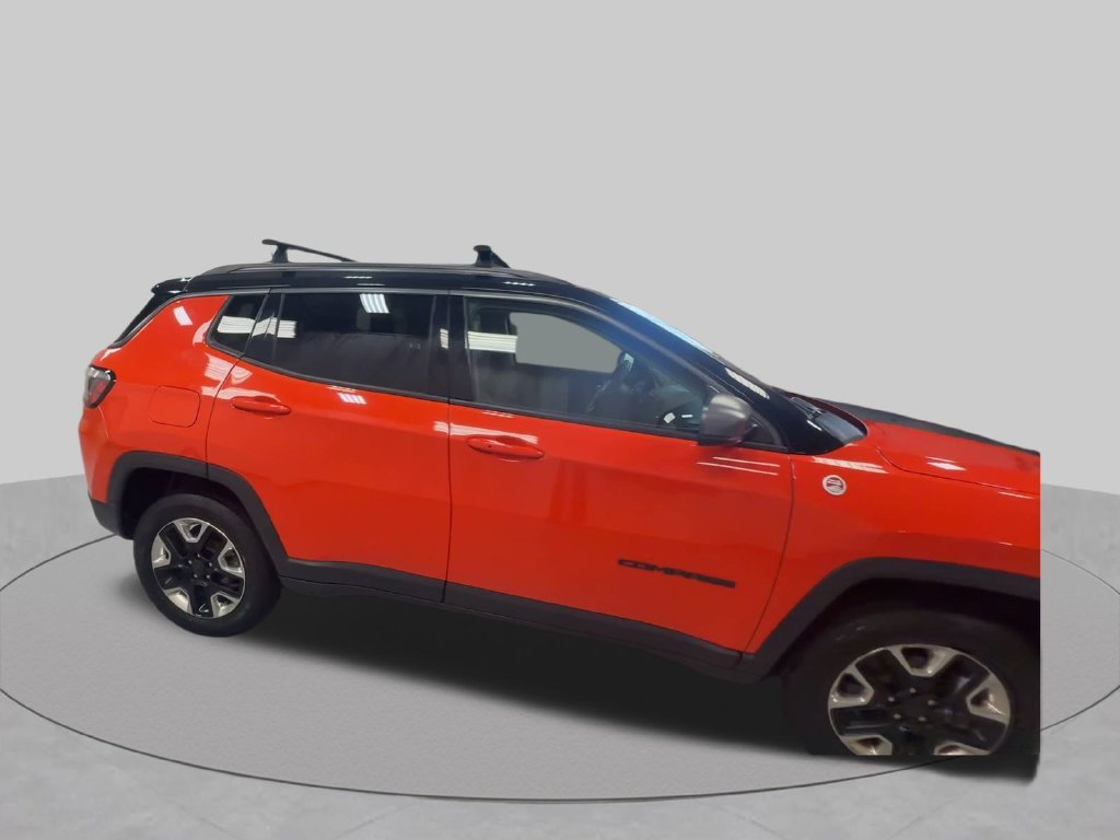 Used 2018 Spitfire Orange Clearcoat Jeep Trailhawk image 11