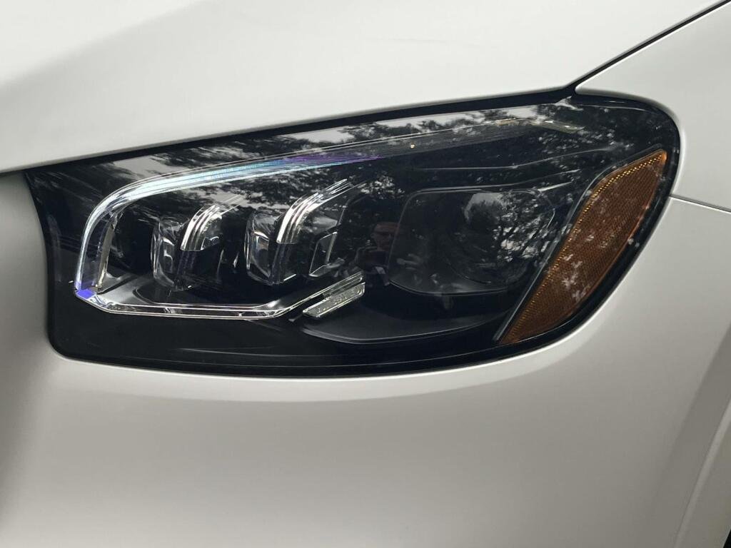 New 2026 MANUFAKTUR Signature Moonlight White Magno Mercedes-Benz GLS 450 image 13
