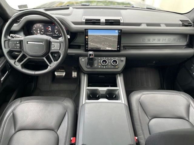 Used 2025 Santorini Black Metallic Land Rover V8 image 35