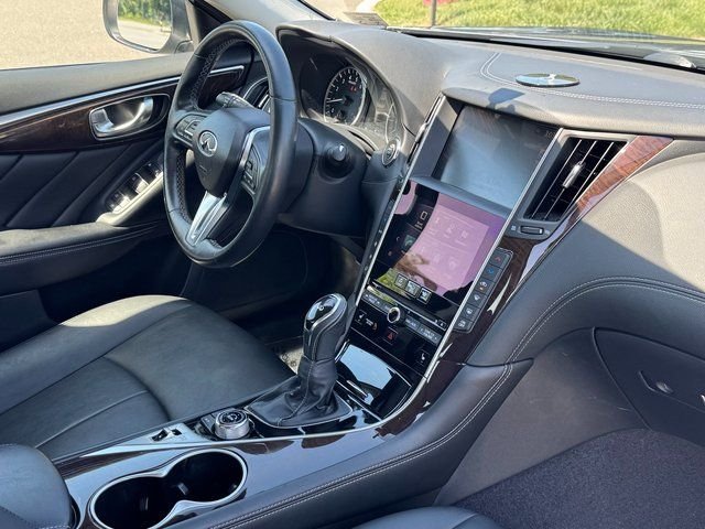 Used 2018 Gray INFINITI 3.0t LUXE image 27