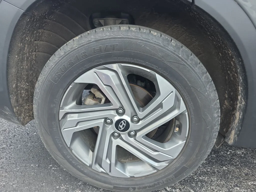 Used 2023 Gray Hyundai SEL image 26