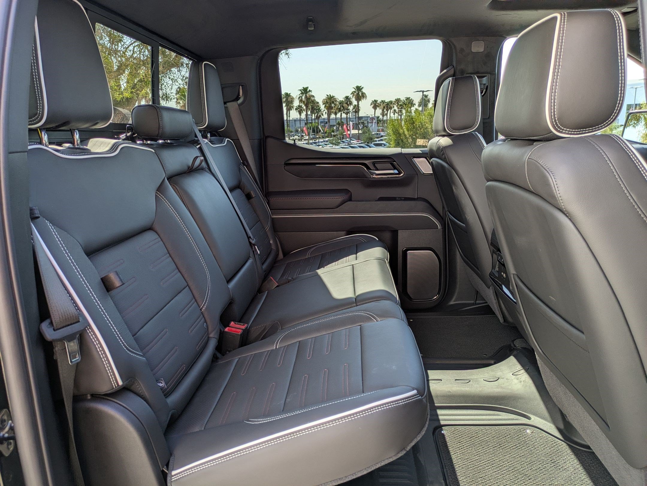 2026 GMC Sierra 1500 AT4X - Photo 28