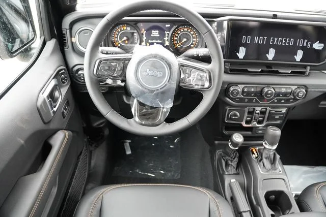 New 2026 Black Clear-Coat Exterior Paint Jeep Sahara image 13